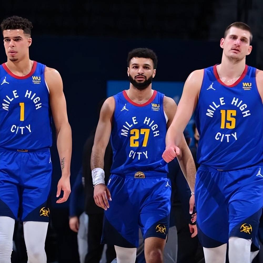 在渝超赛场 在渝超赛场